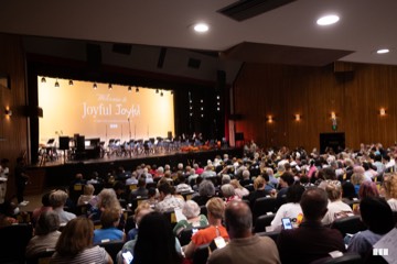 A full concert audience at an AChA production